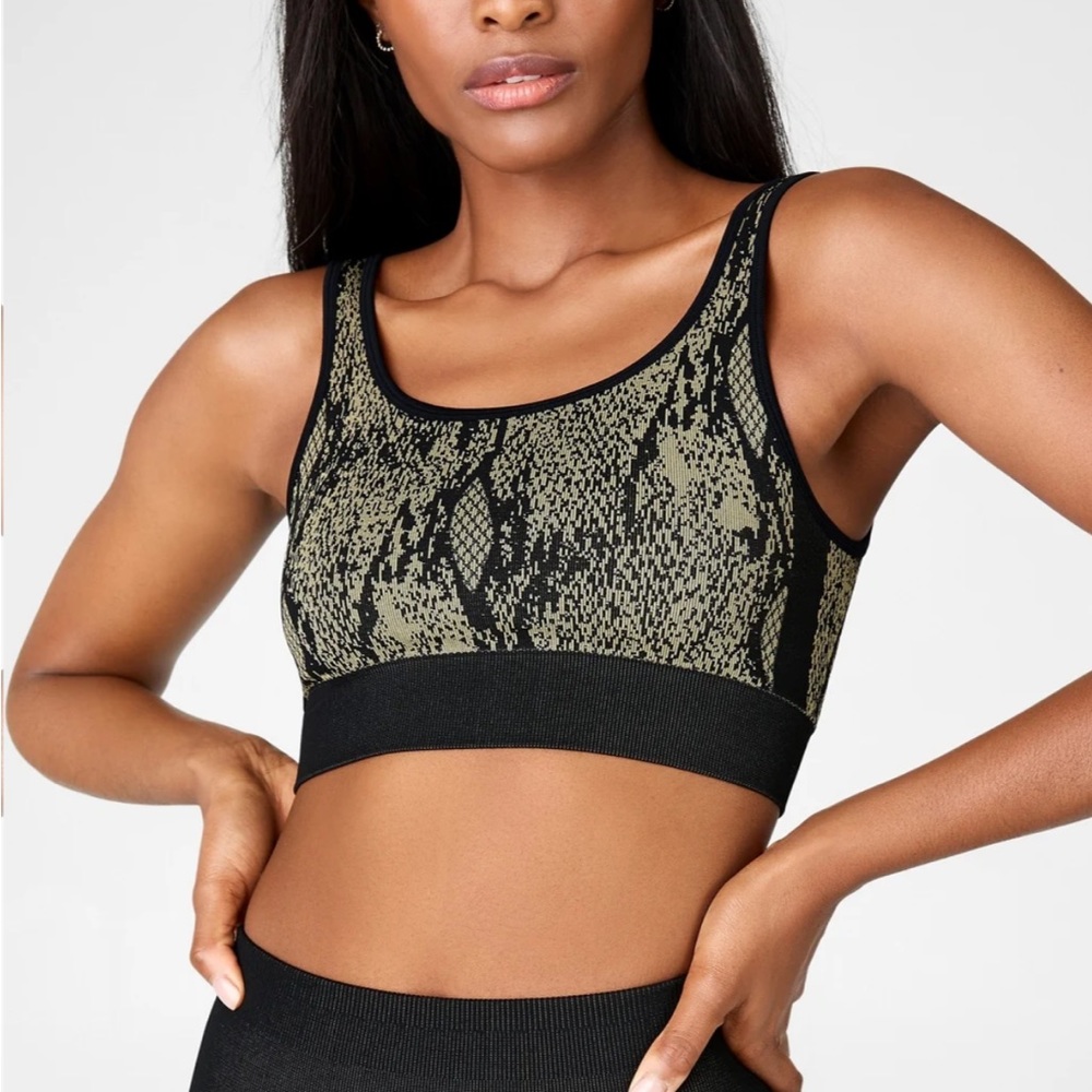 Fabletics Snakeskin Set - image 2